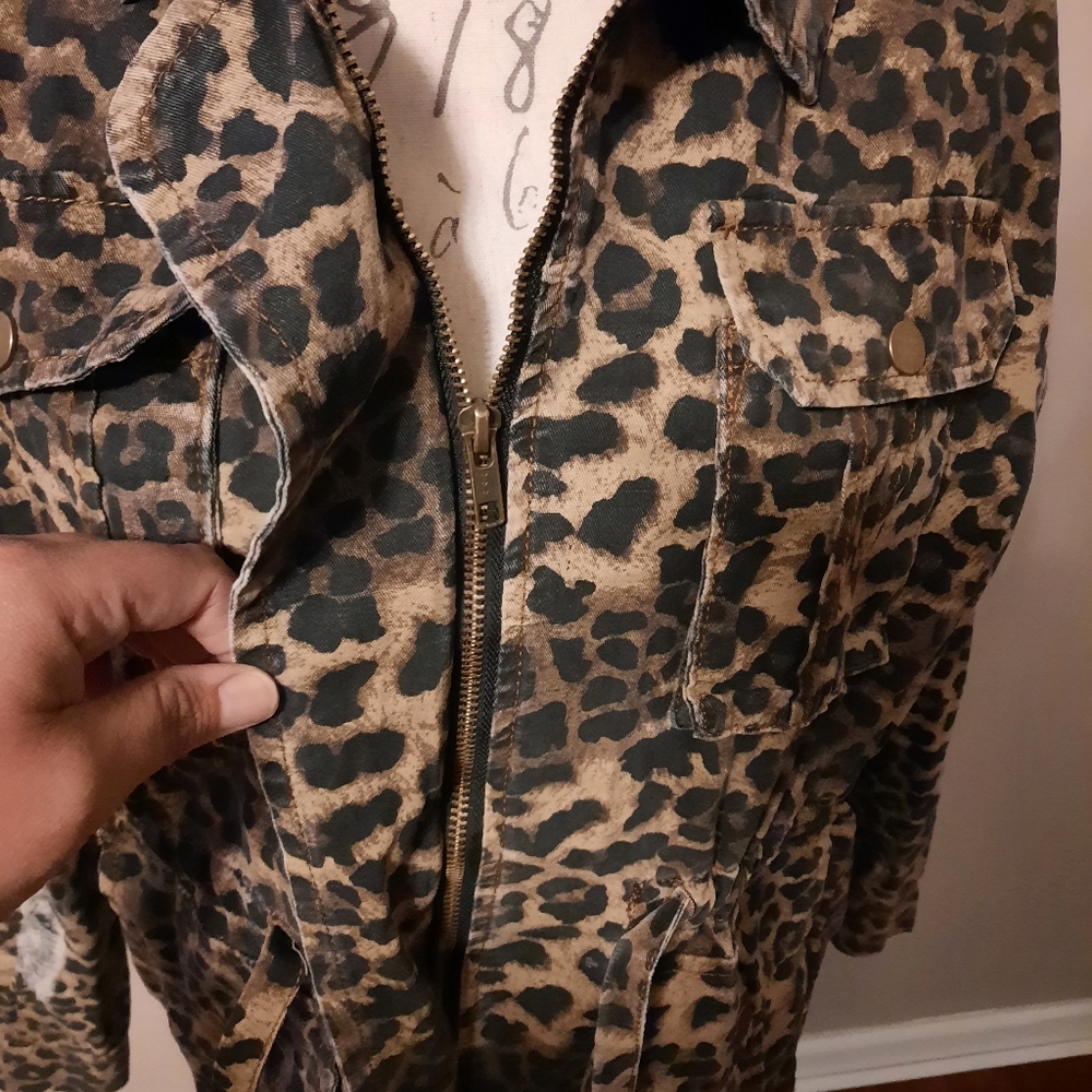 Distressed Leopard Jacket - Picture 2 of 8